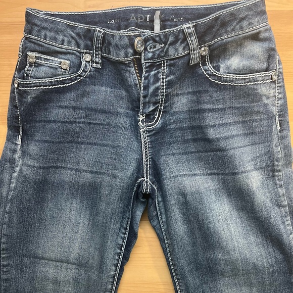 Apt. 9- Women'sEmbellished  Capri Jeans Stretch/ Size 6 - Picture 5 of 14
